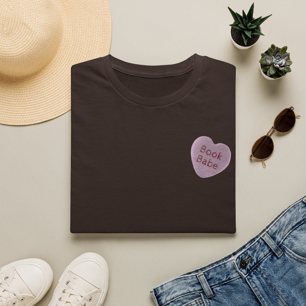 Romantasy retro reading unisex graphic tee